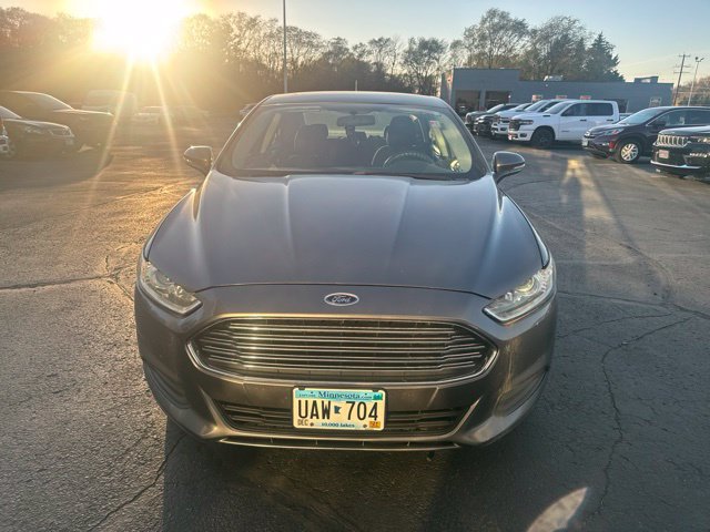 Used 2014 Ford Fusion SE FWD image 2