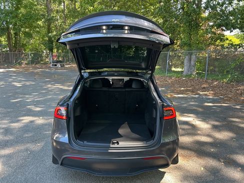 Used 2023 Tesla Model Y Performance AWD/4WD image 27