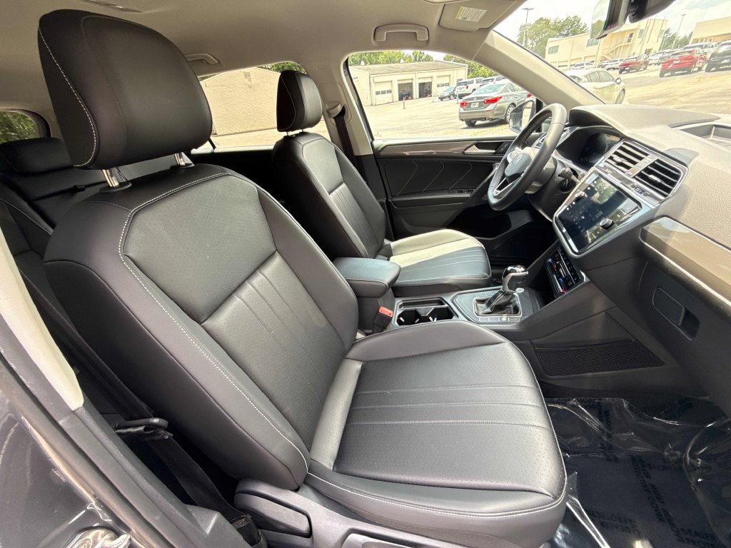 Used 2023 Volkswagen Tiguan SE FWD image 26
