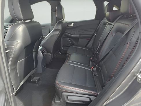 Used 2025 Ford Escape ST-Line image 14