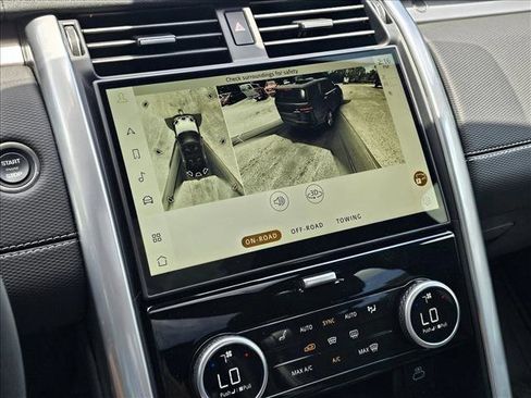 Certified 2024 Land Rover Discovery Dynamic SE image 11