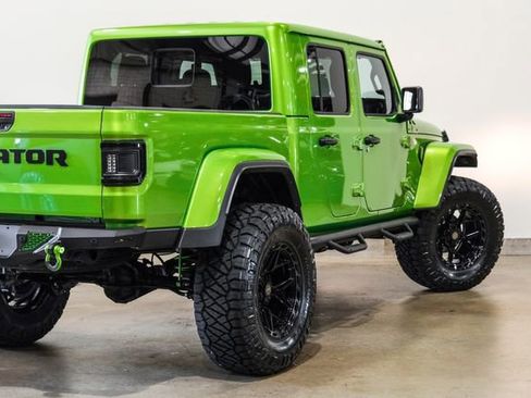 Used 2025 Jeep Gladiator Sport image 40