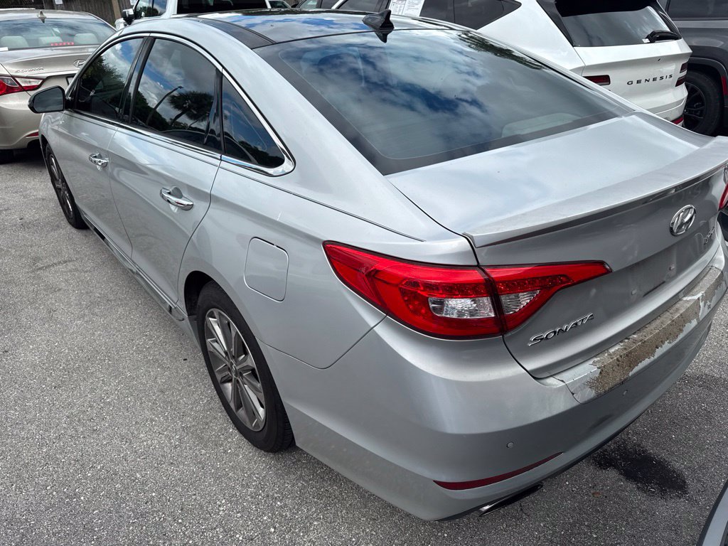 Used 2016 Hyundai Sonata Limited w/ Option Group 05 FWD image 15