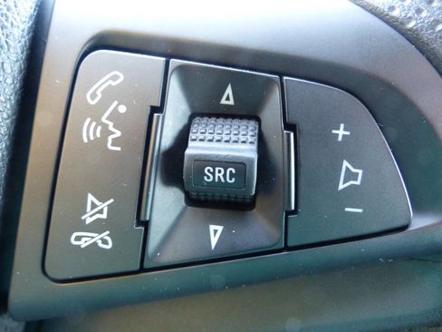 Used 2021 Chevrolet Trax LT image 27