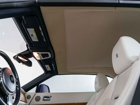 Used 2017 Rolls-Royce Dawn RWD image 34