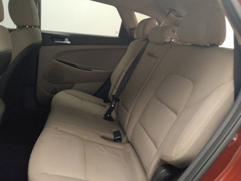 Used 2019 Hyundai Tucson Value FWD image 18