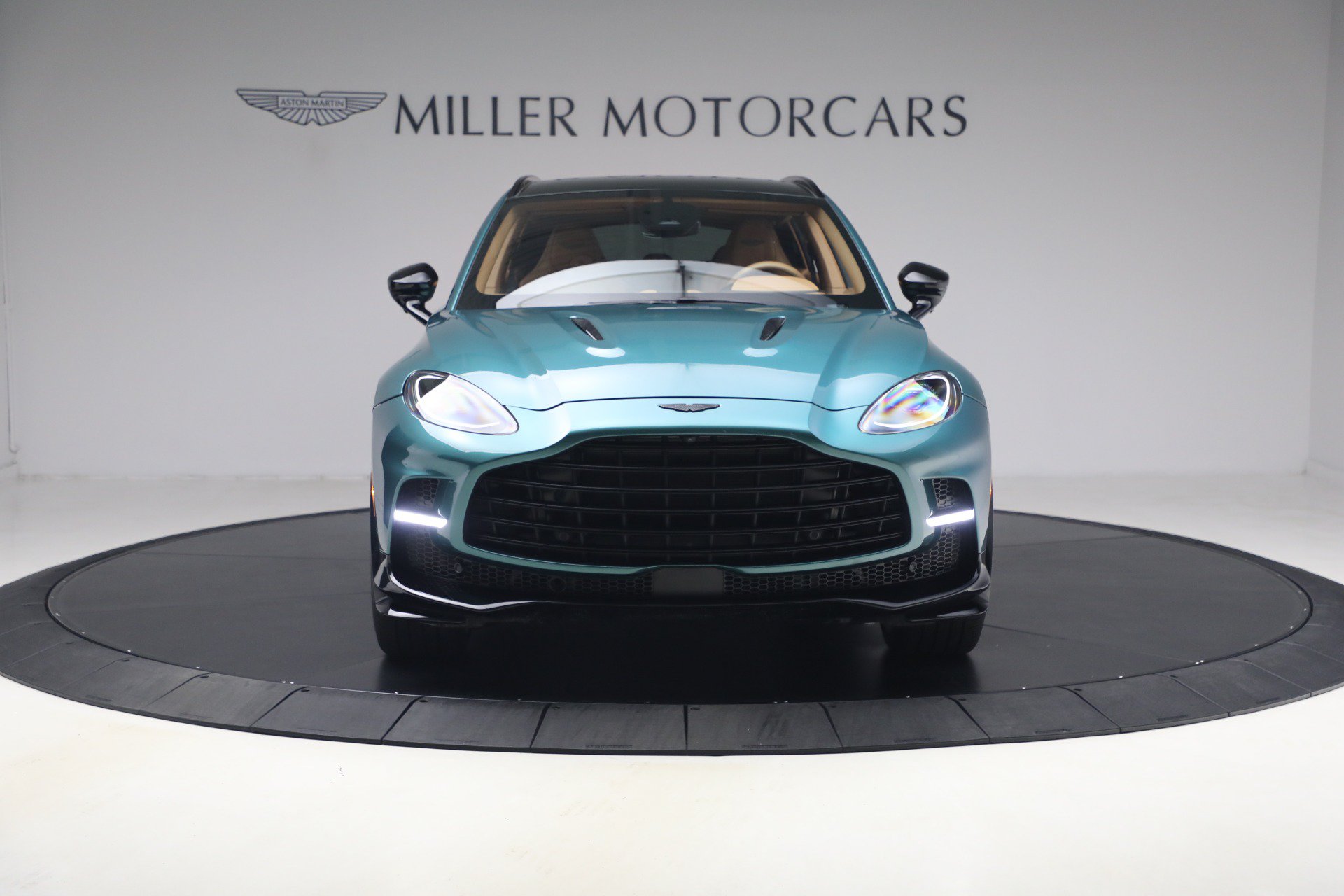 Used 2025 Aston Martin DBX 707 AWD/4WD image 12