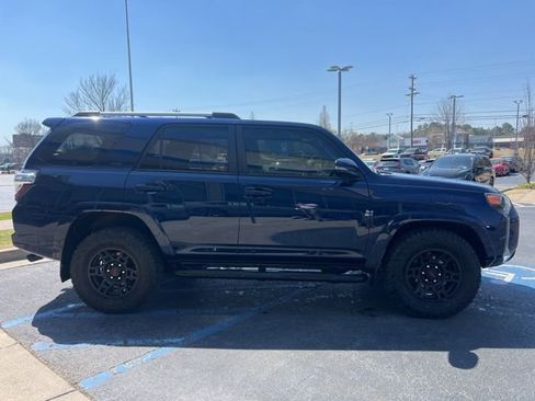 Used 2020 Toyota 4Runner SR5 Premium w/ Moonroof Package image 5