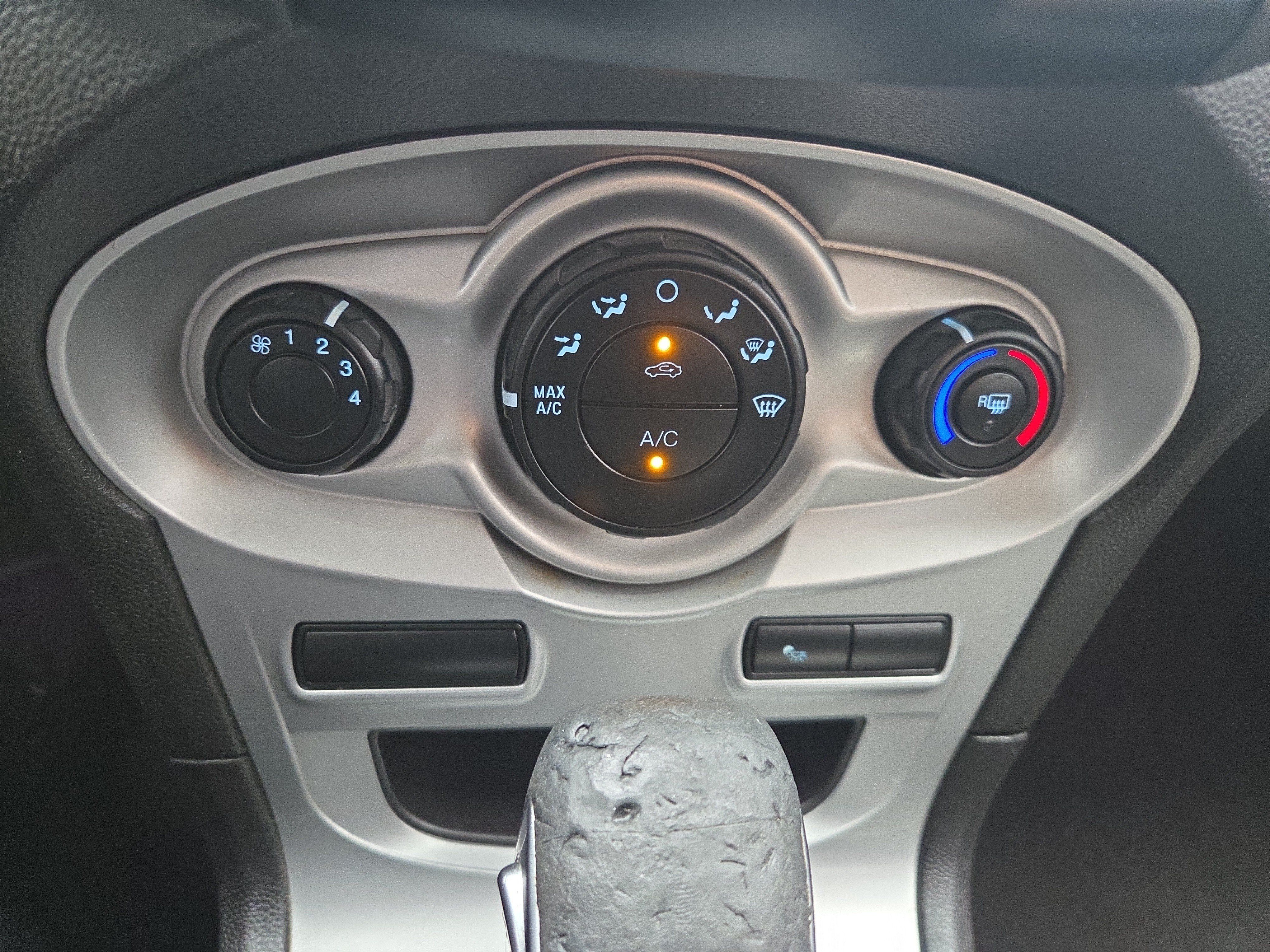 Used 2017 Ford Fiesta SE FWD image 20