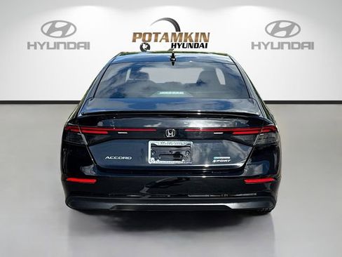 Used 2024 Honda Accord Sport image 6