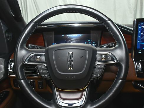 Used 2023 Lincoln Navigator Reserve AWD/4WD image 33