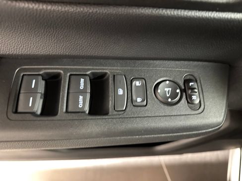 Used 2025 Honda CR-V EX image 15