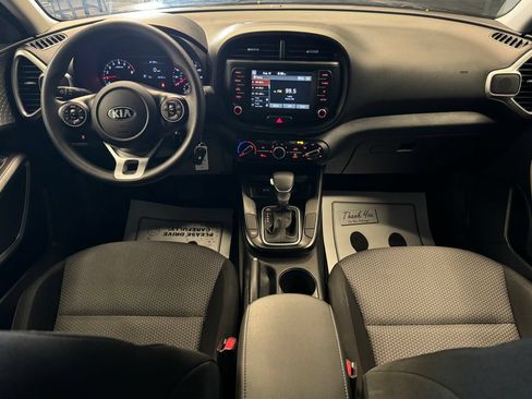Used 2021 Kia Soul LX FWD image 9