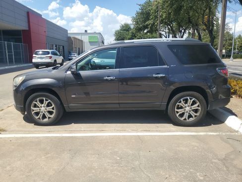 Used 2015 GMC Acadia SLT w/ Open Road Package FWD image 2