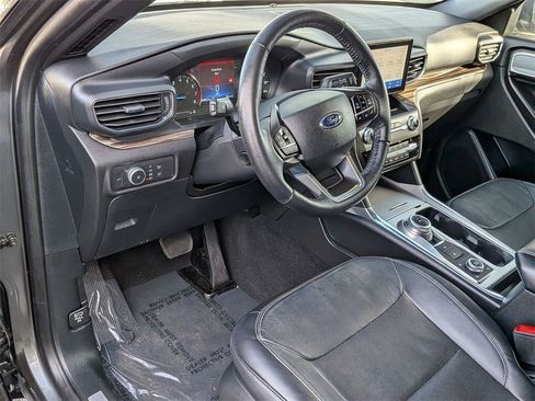 Used 2020 Ford Explorer Limited image 8