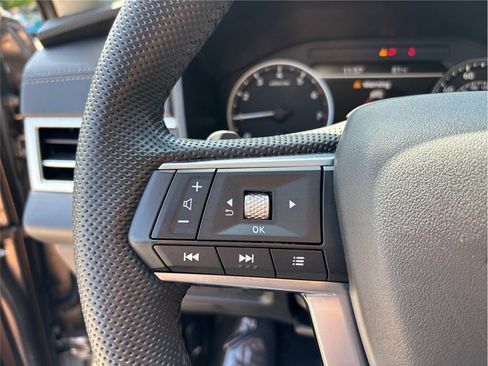 Used 2023 Mitsubishi Outlander SE image 26