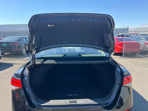 Used 2025 Nissan Sentra SV FWD image 30
