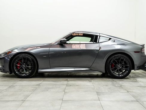 Used 2024 Nissan Z Performance w/ Floor Mat Package RWD image 7