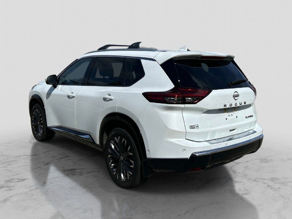 Certified 2025 Nissan Rogue Platinum w/ Platinum Premium Package FWD image 3