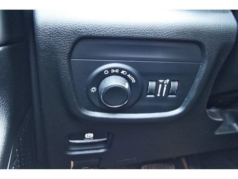Used 2024 Jeep Grand Cherokee Altitude AWD/4WD image 23