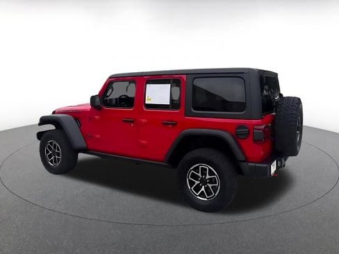 Used 2025 Jeep Wrangler Unlimited Rubicon AWD/4WD image 9