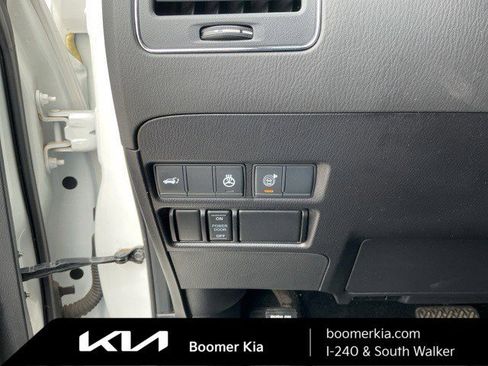 Used 2022 Nissan Armada Platinum image 20