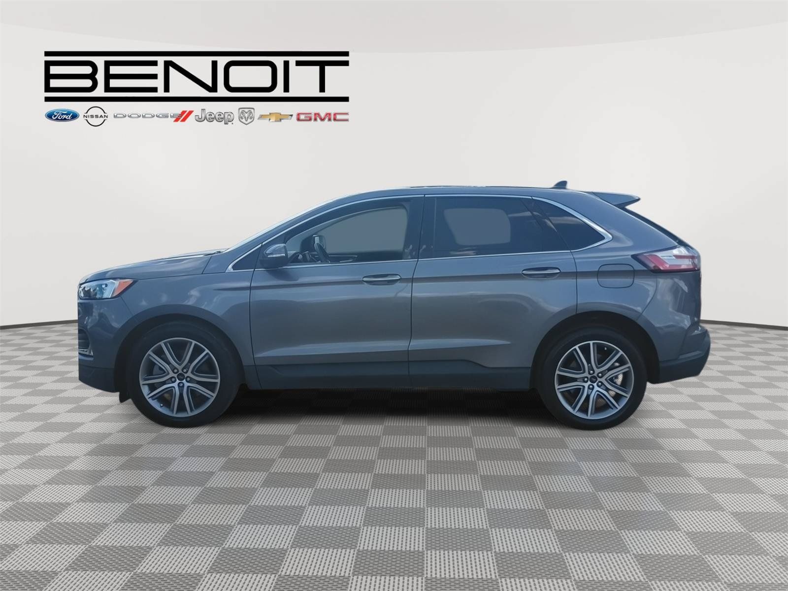 Used 2024 Ford Edge Titanium AWD/4WD image 3