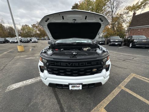 Used 2022 Chevrolet Silverado 1500 Custom image 31