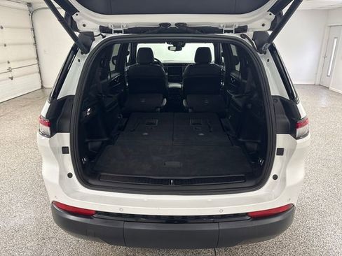 Used 2021 Jeep Grand Cherokee L Laredo image 28