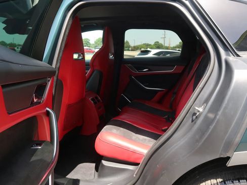 Used 2022 Jaguar F-PACE SVR AWD/4WD image 19