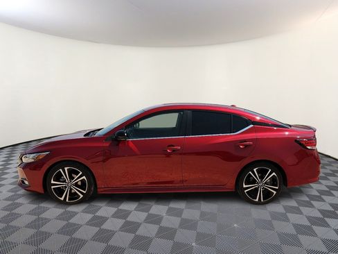 Used 2022 Nissan Sentra SR w/ Electronics Package FWD image 2