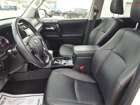 Certified 2023 Toyota 4Runner TRD Off-Road Premium image 4