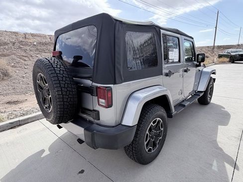 Used 2016 Jeep Wrangler Unlimited Sahara image 6