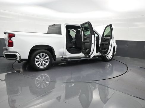Used 2022 Chevrolet Silverado 1500 Custom RWD image 32