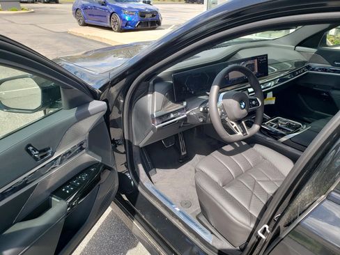 New 2026 BMW 740i xDrive AWD/4WD image 12