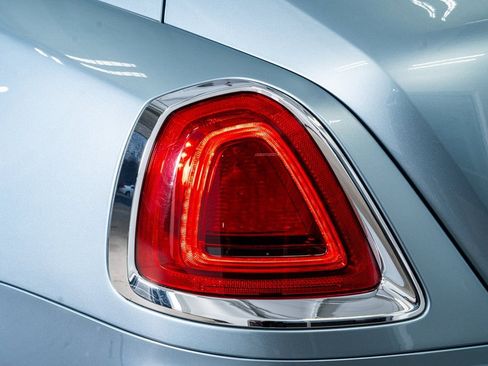 Used 2017 Rolls-Royce Wraith image 26