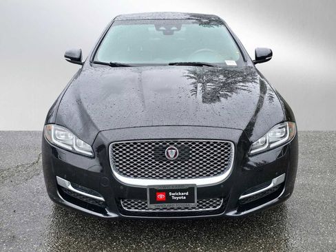 Used 2019 Jaguar XJ L Portfolio RWD image 8