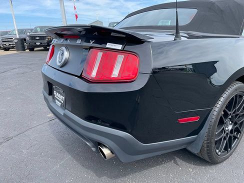 Used 2011 Ford Mustang Shelby GT500 RWD image 35
