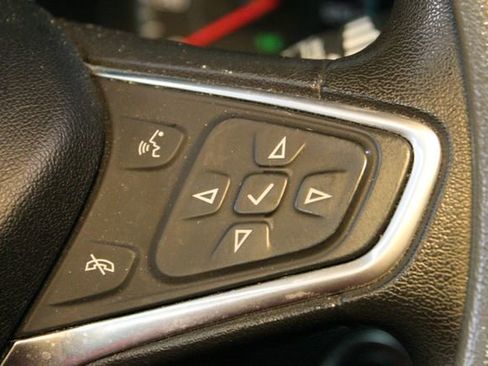 Used 2018 Chevrolet Equinox LS image 11