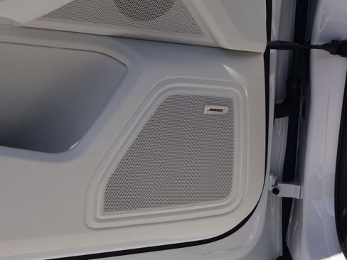 New 2026 Porsche Macan AWD/4WD image 14