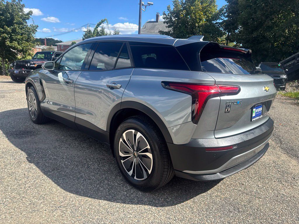 Used 2024 Chevrolet Blazer EV LT AWD/4WD image 4