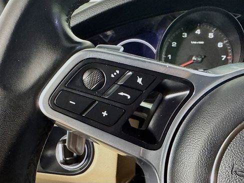 Used 2021 Porsche Cayenne image 14