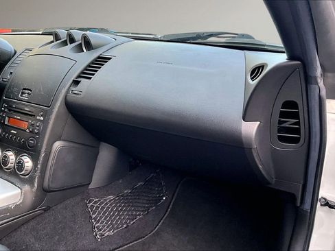 Used 2008 Nissan 350Z Touring RWD image 21