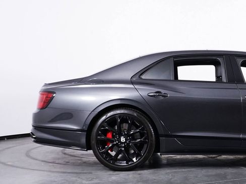 Used 2023 Bentley Flying Spur W12 image 13