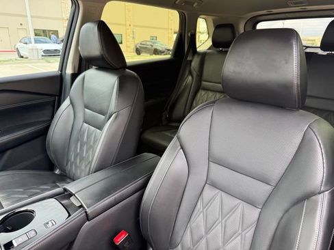 Used 2025 Nissan Rogue Platinum FWD image 12