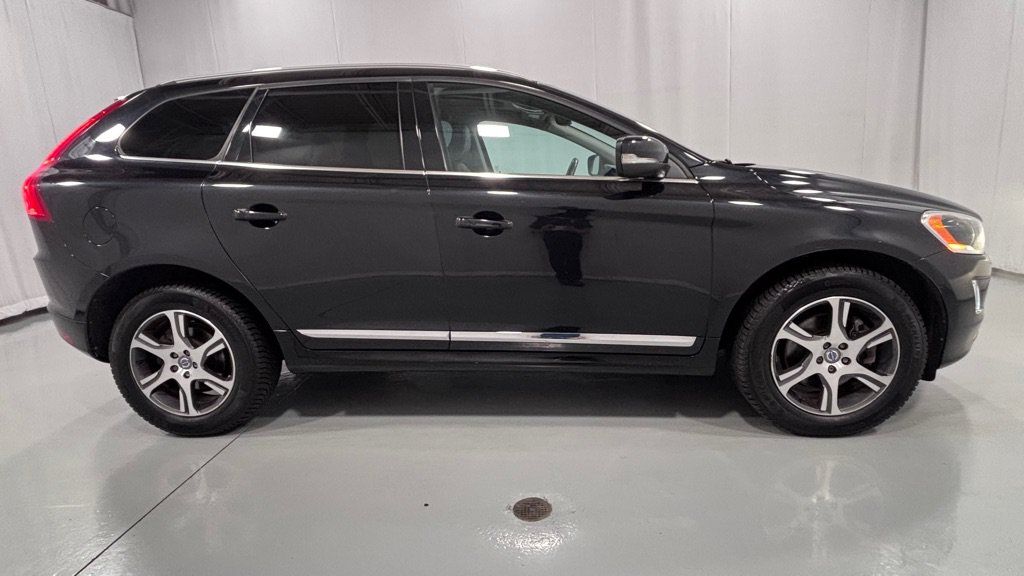 Used 2015 Volvo XC60 T6 Platinum AWD/4WD image 4