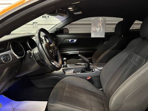 Used 2021 Ford Mustang GT w/ Equipment Group 301A image 8