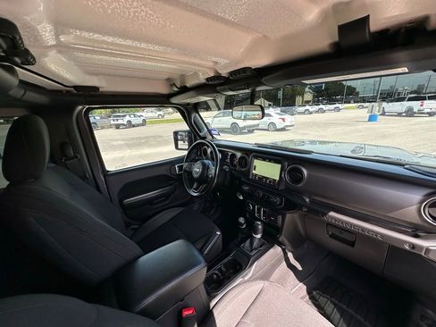 Used 2020 Jeep Wrangler Sport AWD/4WD image 10