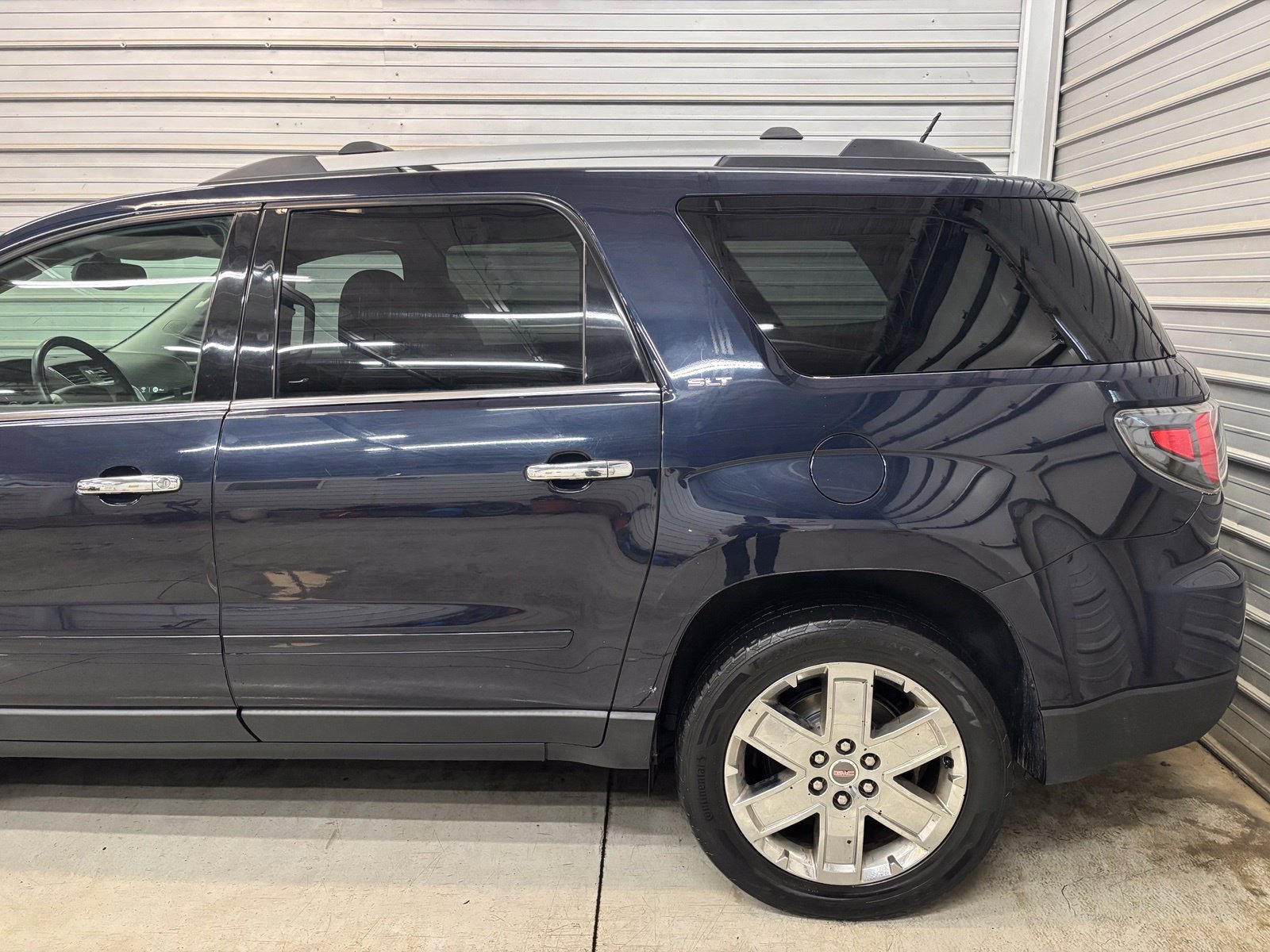 Used 2017 GMC Acadia Limited SLT AWD/4WD image 5