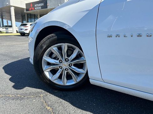 Used 2025 Chevrolet Malibu LT FWD image 11